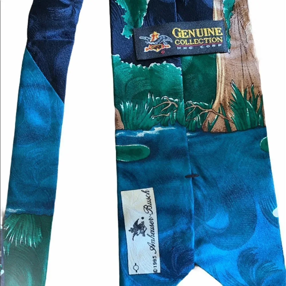 Anheuser-Busch Silk Tie; adorable frog pattern‎